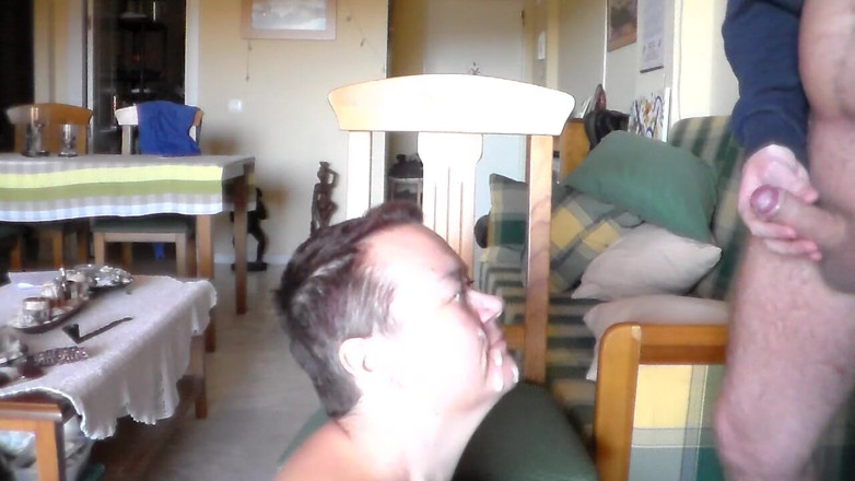 Sex hub couple: John is giving Jen a big cum facial