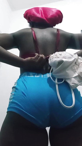 Delicious open butt: Modelando Mi Shorts Favorito Sper Sexy Ropa Interiér