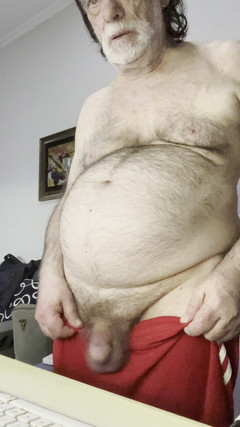 Coach Karl dude lodge: 2025-12-08 mostrando shorts de academia