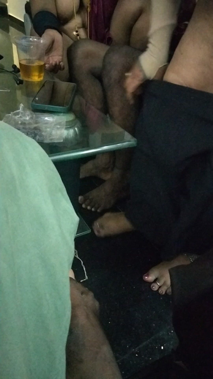 Tamil lesbian: Sprostě mluvící nahá