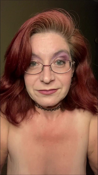 Elianna: Menjaga pekerjaanku