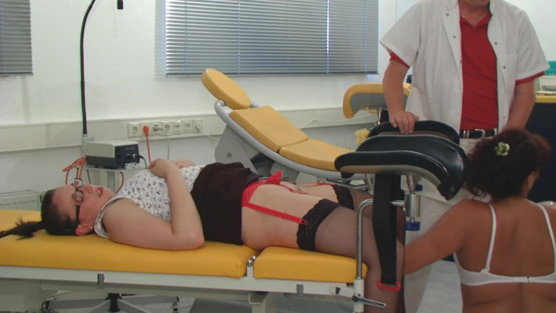 Rubber & Clinic Studio - 1ATOYS: Chcaní do úst - výstřední vodní sport