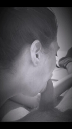 Hard & Rock cc: もしかしたら、スローモーションは私の汚れた舌を見るのに役立つかもしれません