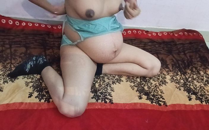Divyanshi: Сільська леді танцювала під час вагітності.