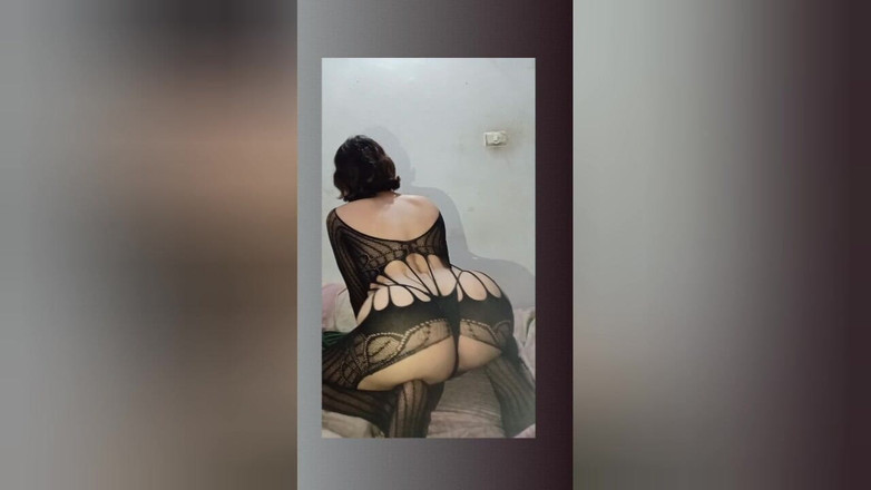 Femboy from Colombia: 我们跳舞性感