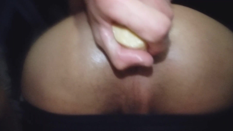 PATO KRHUM: Masturbazione anale con dildo