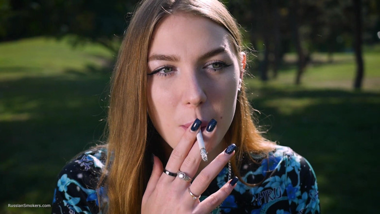 Russian Smokers: Seductive Russian Beauty Smoking Cigarette Studio Vibes