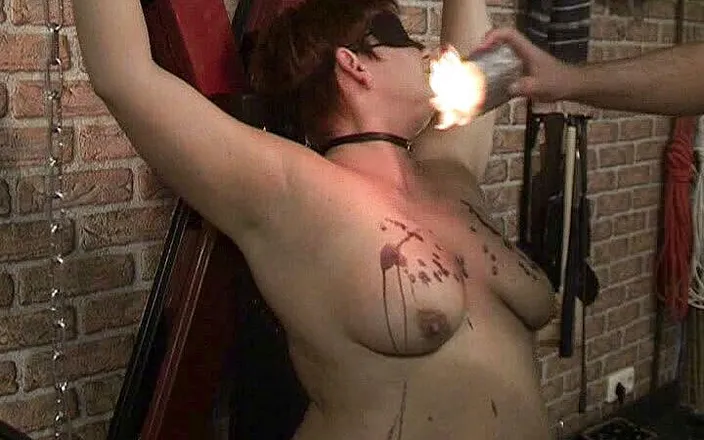 Anna Devot: Annadevot - I have to show my tits