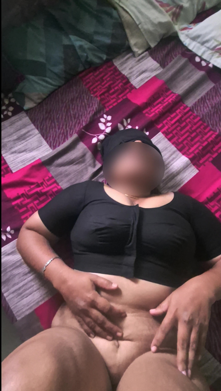 Black & white desicat: Sexy Desi Housewife in Black Blouse Hard Fucked &amp; Pussy Creampied
