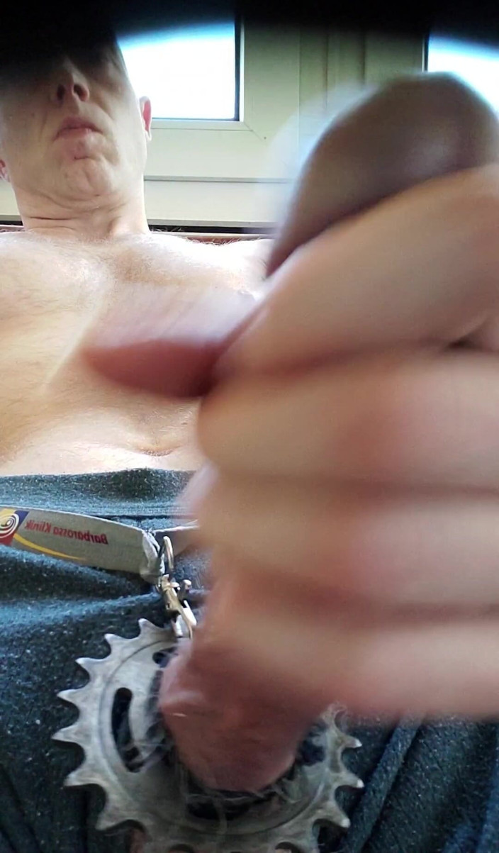 Felixxx86: Cumshot Benar-benar Keras