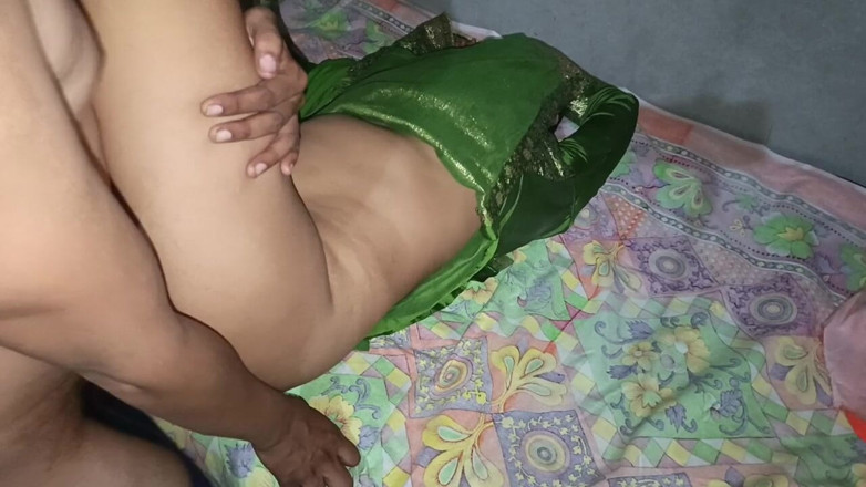 Kavita69: Omg Mein Freund Bestraft Meine College-nachbarin, Indem Sie Ihr Hindi-audio...