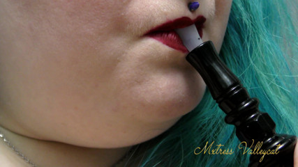 Mxtress Valleycat: Shisha Break