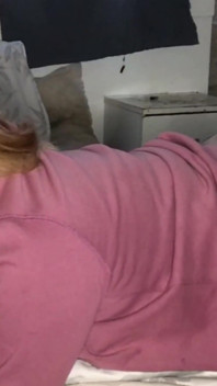 라티나 펜테야의 입에서 나오는 정자
