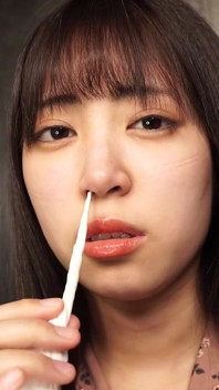 Sara Kagami Dengan Hidungnya Dibuka - Cangkuk Hidung, Peranti Sedutan dan Swab