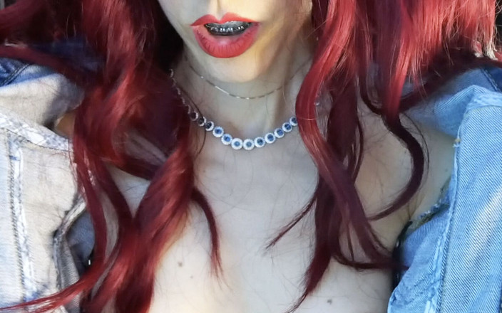 Rebecca Diamante: Ketagih Dengan Tetek Semula Jadi Saya Dalam Seluar Jeans