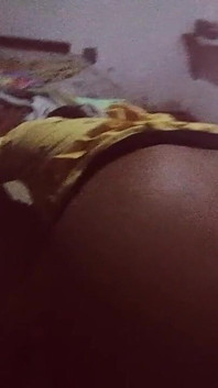 मेरी सौतेली मम्मी मुझसे मिलने आती है