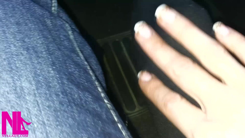 Nyllady: Bombeo de pedal y relajando mis pies manguerados en pisos...