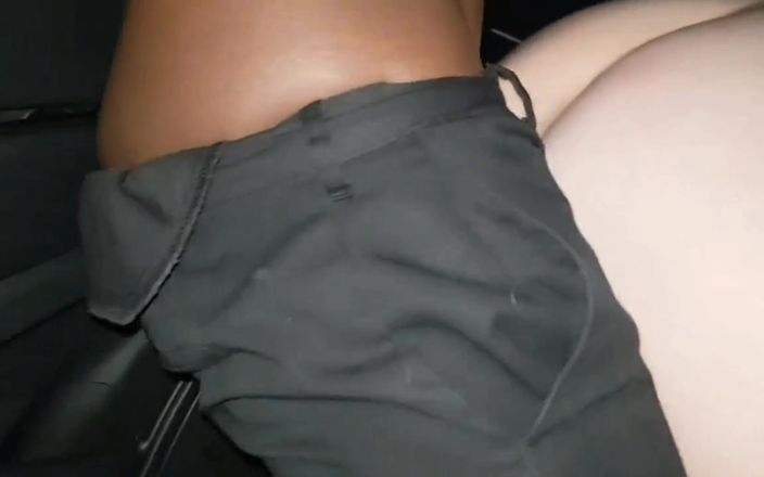 Real homemade BBW BBC porn: Na zewnątrz pochyla mnie nad siedzeniem mojego samochodu pieprzy mnie...