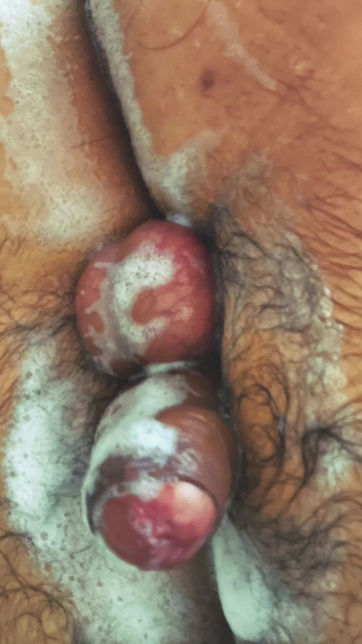 Camilo Brown: 나는 샤워에서 슈퍼 발정난 있어 당신과 함께 그것을 공유하고 싶었다. 다음 번에 합류하고 싶으시나요?