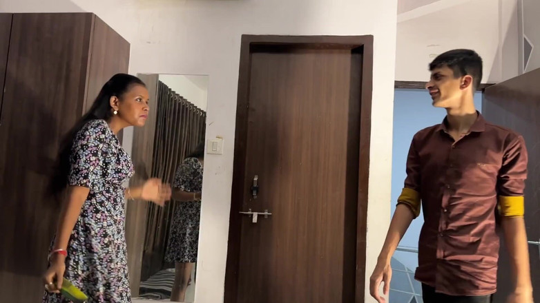 Next short: Indianas meninas viral com namorado sexo real caseiro