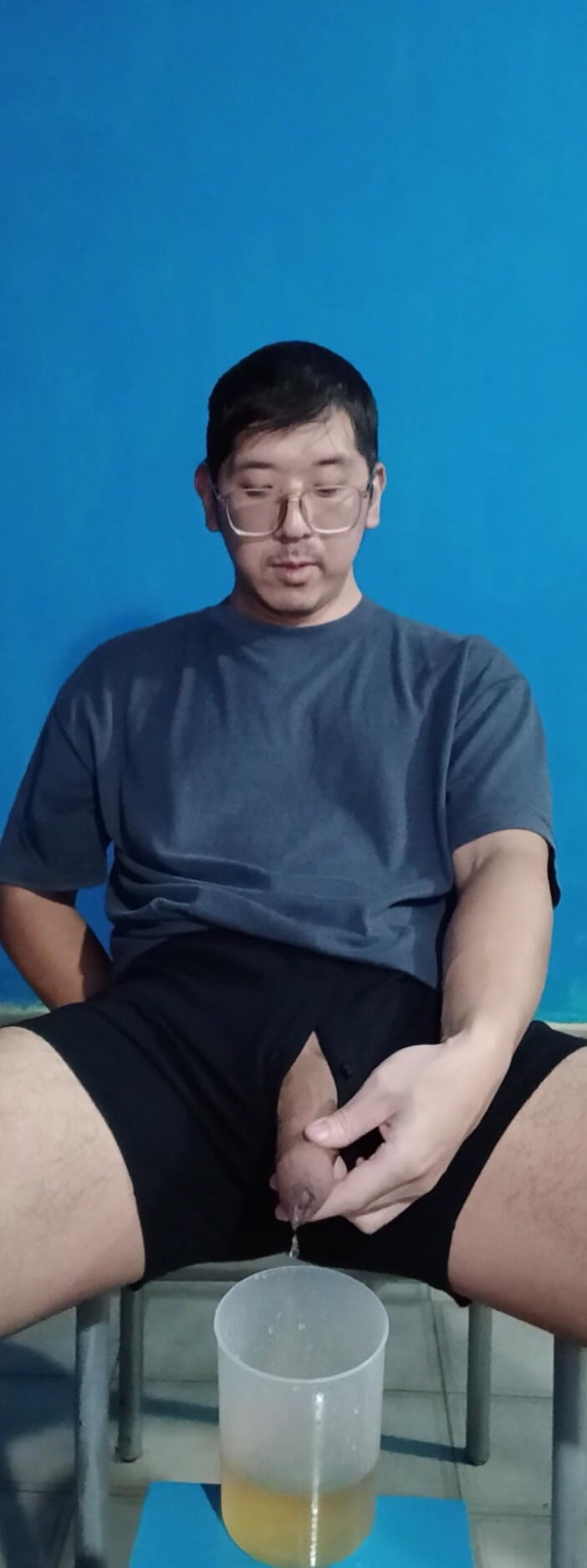 gyoenasianbigdick: Kali pertama melakukan video kencing