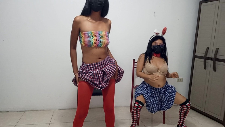 NEGRITA SEXY: 由于我的两个继妹像妓女一样跳舞，性欲增加
