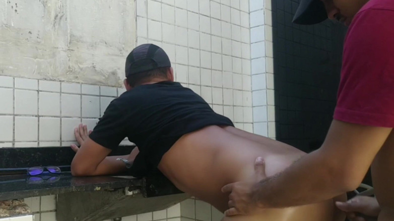 MiguellTrajano: Kondom ke amador gay anal telanjang