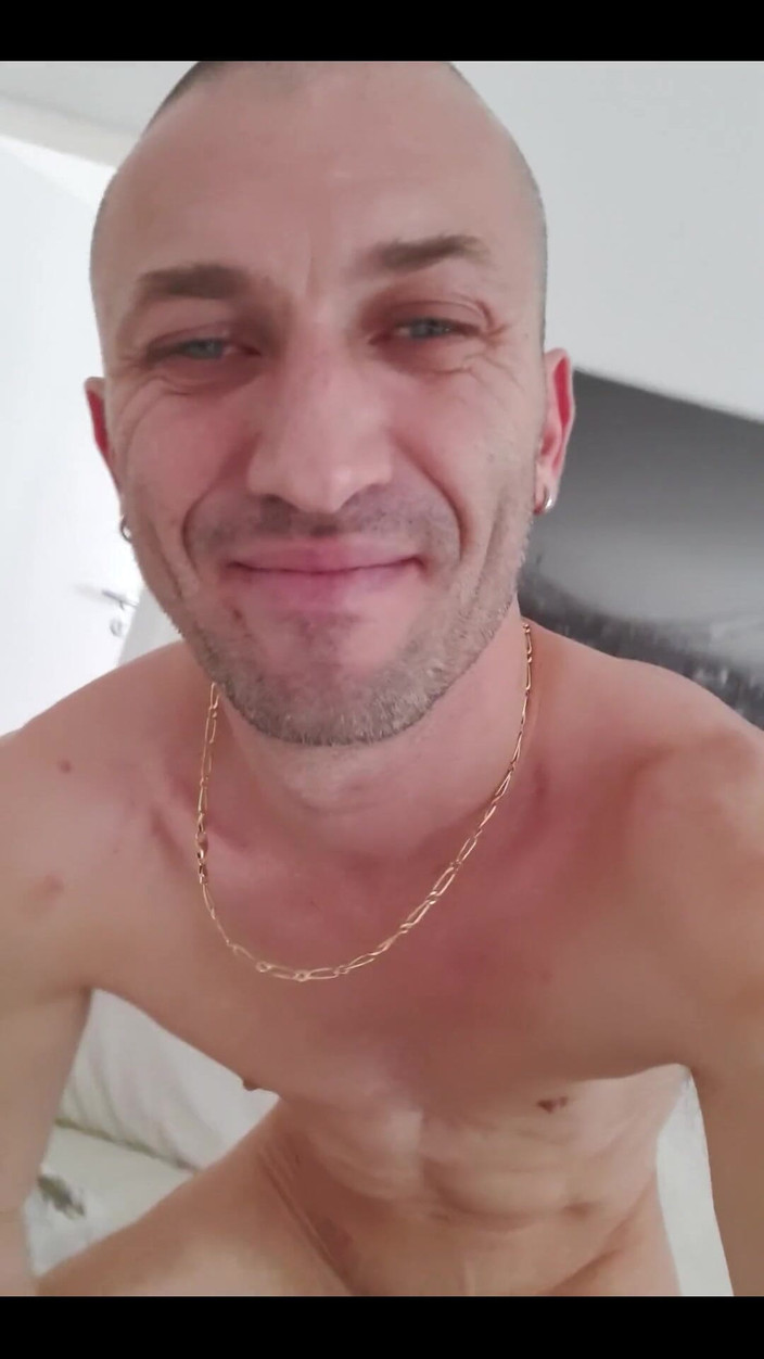 Boy jerking off: Prima della scena devo essere duro