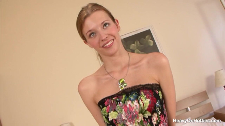 Heavy on Hotties: 18 tuổi - lần đầu tiên khiêu dâm cho thiên thần lười...