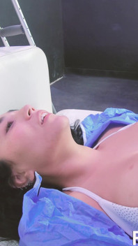 4K Batuk Pejabat Perubatan Moni Lee Cpr