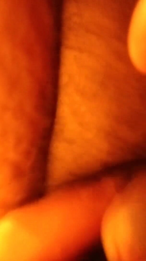 The Small Bull: Маленький хуй кончает.