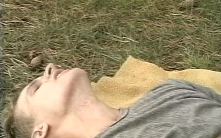Gay RetroX VHS: 열정적인 남성 서지 플레이 #3