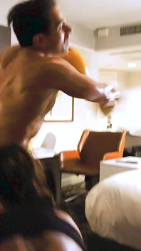 ครอบงํามวยเคาะประตู: kandy vs sam stout