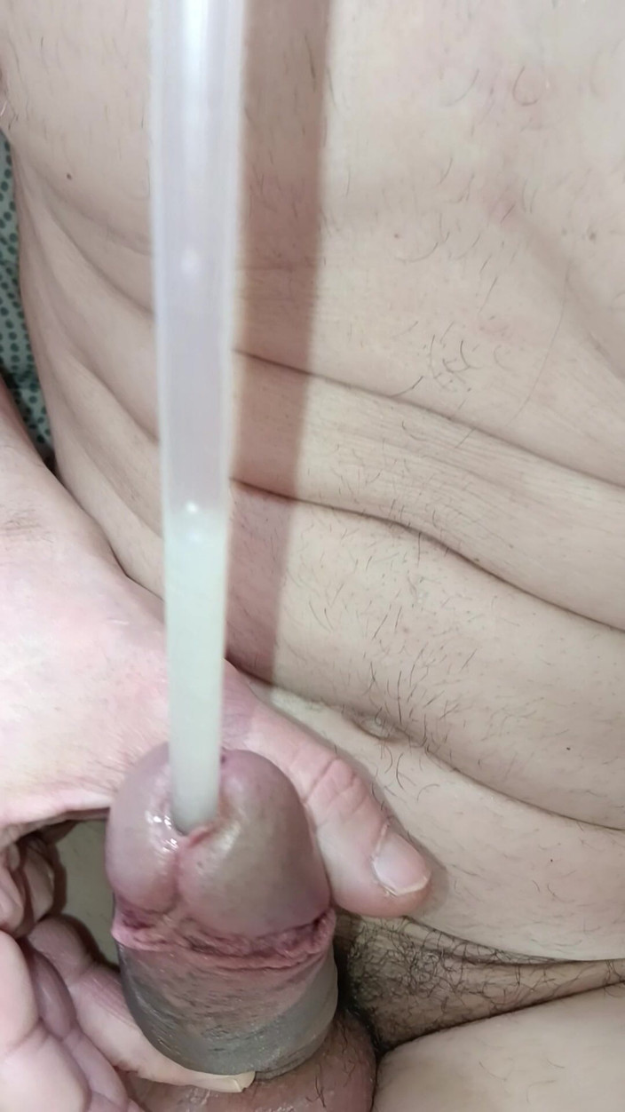 Titi19: Piję moją spermę słomką