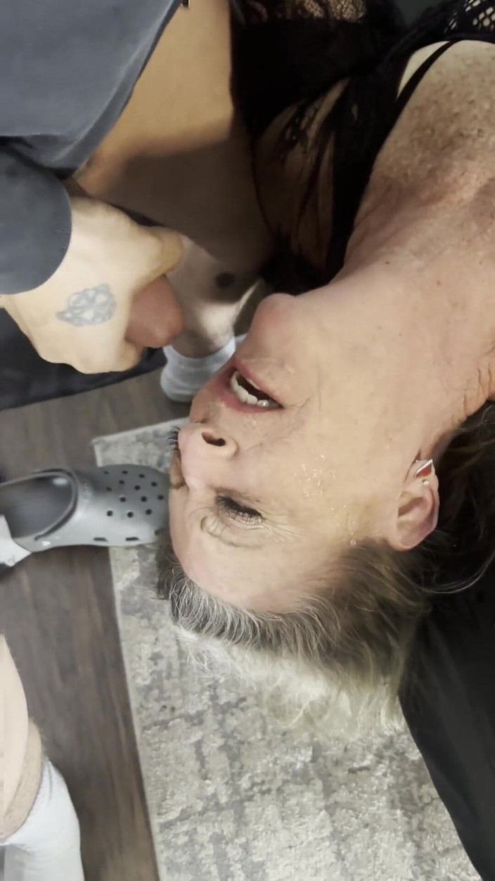 Creampiekaty: Cea mai bună ejaculare multiplă pe față vreodată