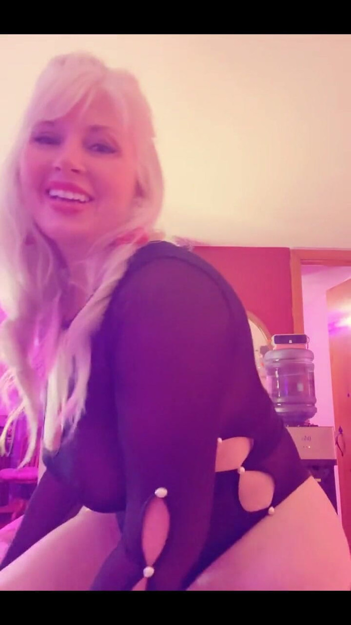 PaintedRose: 着替えて、パンティストッキングをもっとください