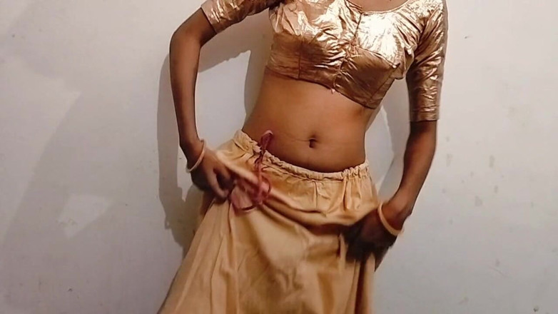 Savitabhabhi078: Une bhabhi indienne infidèle se fait baiser par son voisin