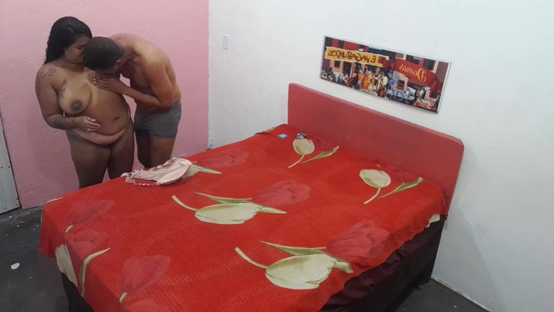 LeoOgro: Escobar a laissé une fille pulpeuse toute baisée