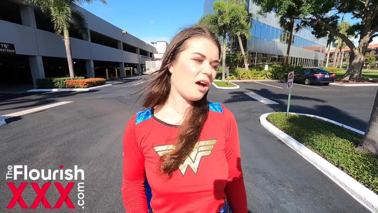 The Flourish XXX: Wonder Woman surprend son homme infidèle reçoit un creampie - Anastasia...