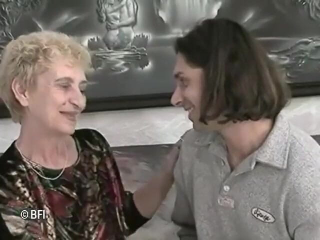 Nasty matures and dirty grannies club: Ninemin doğum günü