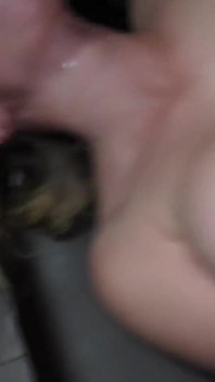 Monti's Duelle Gangbang episodul 15 cu Melanie Moon