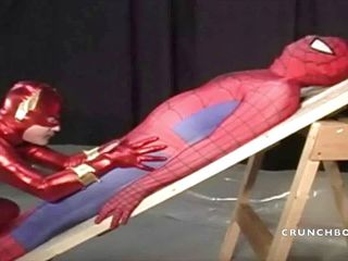 Crunch Boy: सुपर हीरो के कपड़ों के साथ कामोत्तेजक सेक्स
