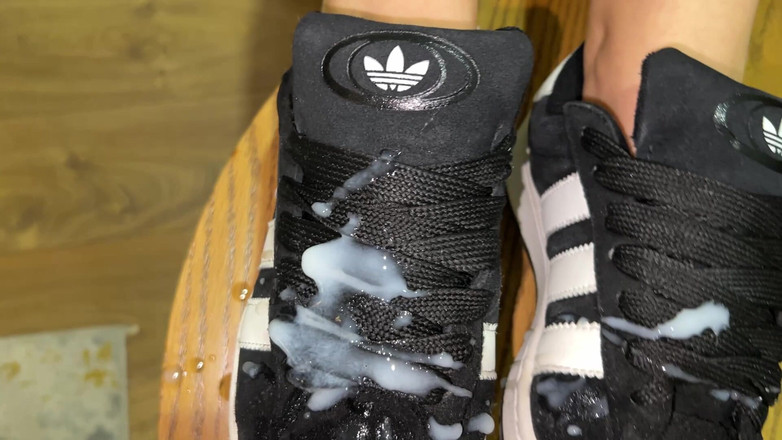 Couple Of Pleasure: Insegnante scopa studente e viene sulle sue scarpe