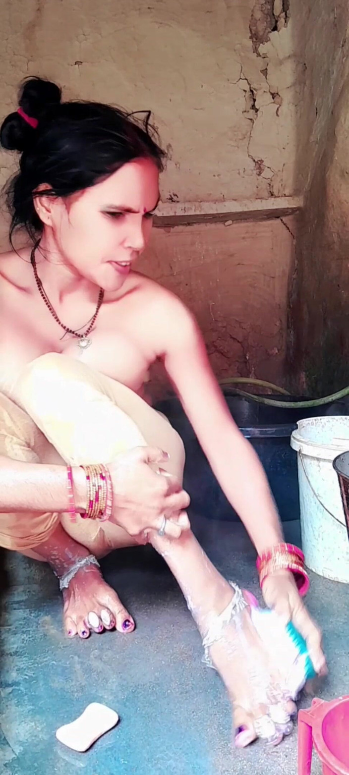 Renudbf: Gorąca Bhabhi biorąc Bath Village Bhabhi biorąc kąpiel