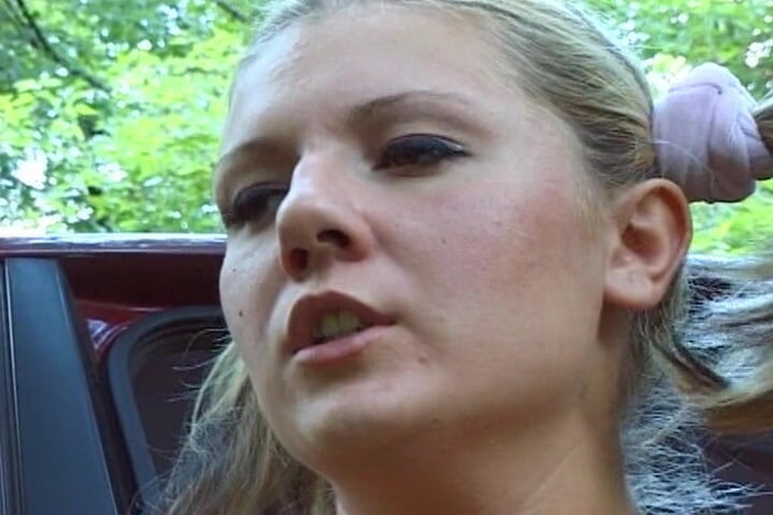 Porno kino: Teen From Germany Likes to Pee All Over