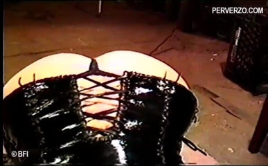 Slave Seks: Rick savage - bound and suspended
