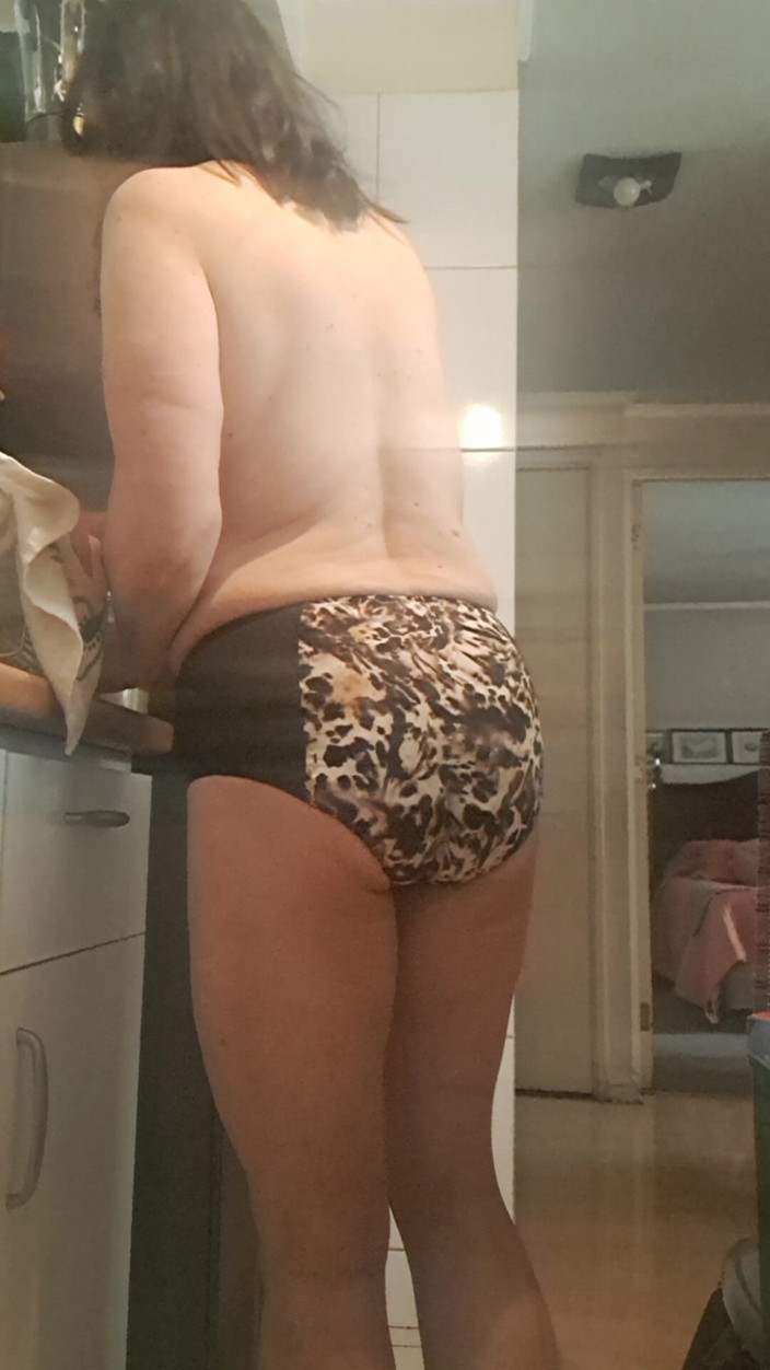 Mommy big hairy pussy: Ibu tiri di dapur mahu dikongkek