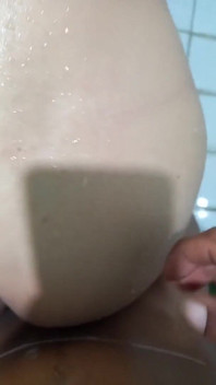 Pinay Girl Shower Blowjob and Fuck