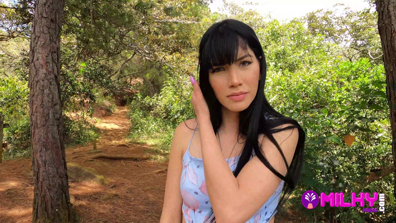 Milky Peru: Yenifer Chp - bella ragazza fa sesso nella foresta con uno...