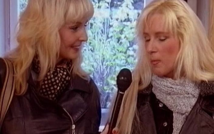 German's MILF: Rekaman seks cewek jerman lagi asik muasin memeknya pakai mainan...